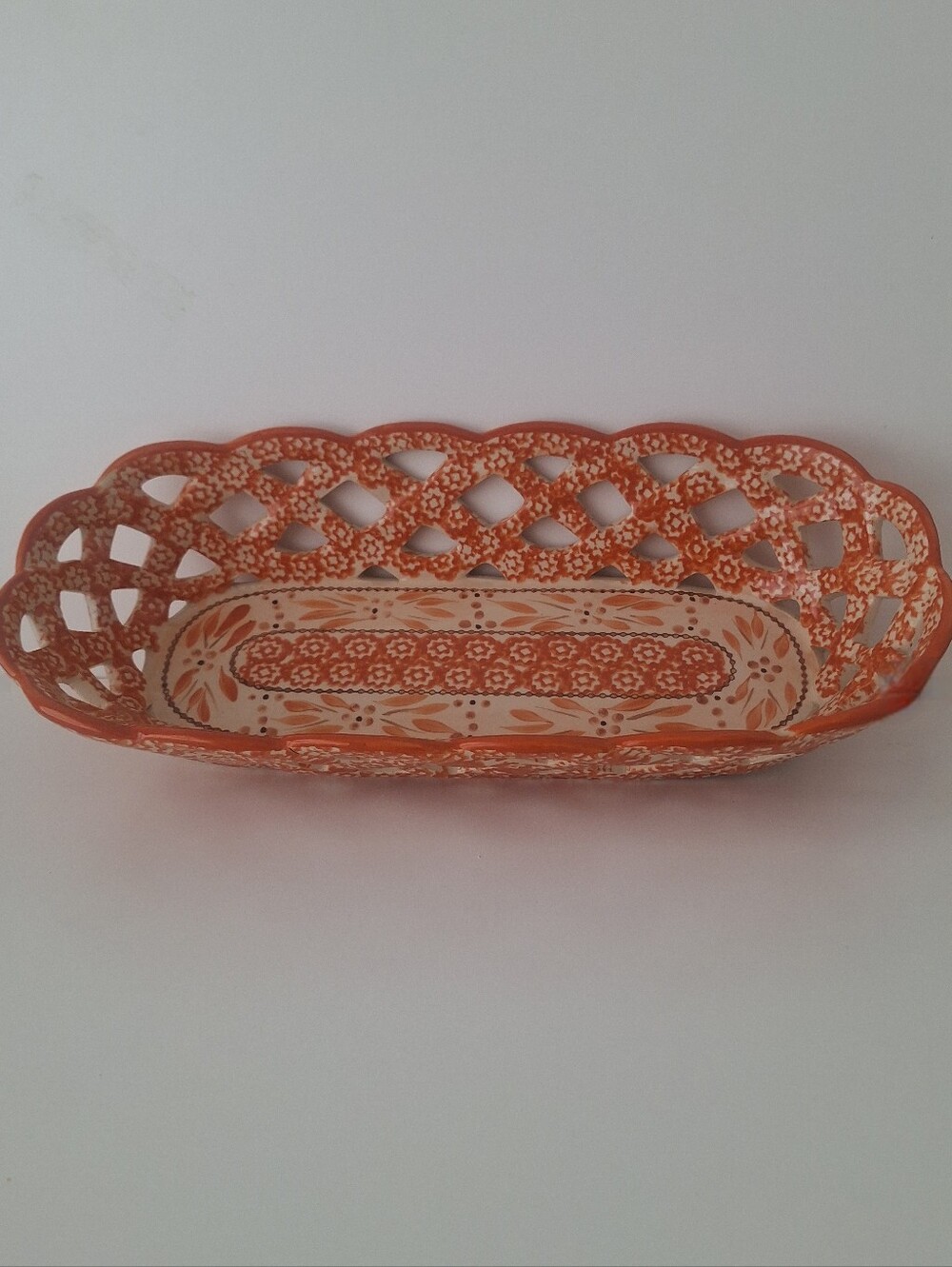 Temptations by Tara Old World ceramic bread basket